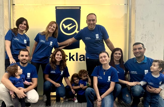 packlab team group photo