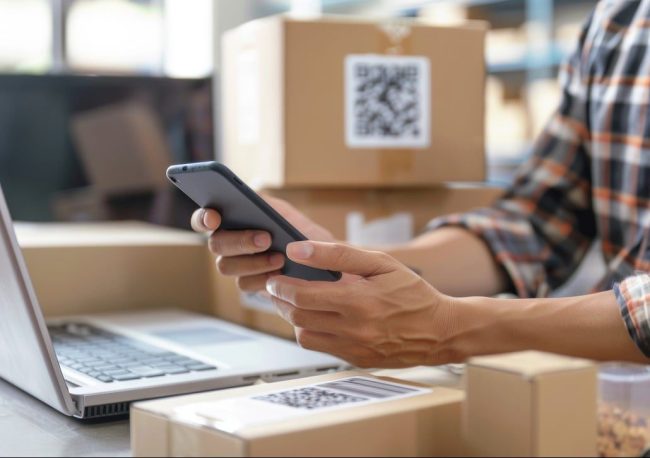 E-Commerce Returns - person ordering online